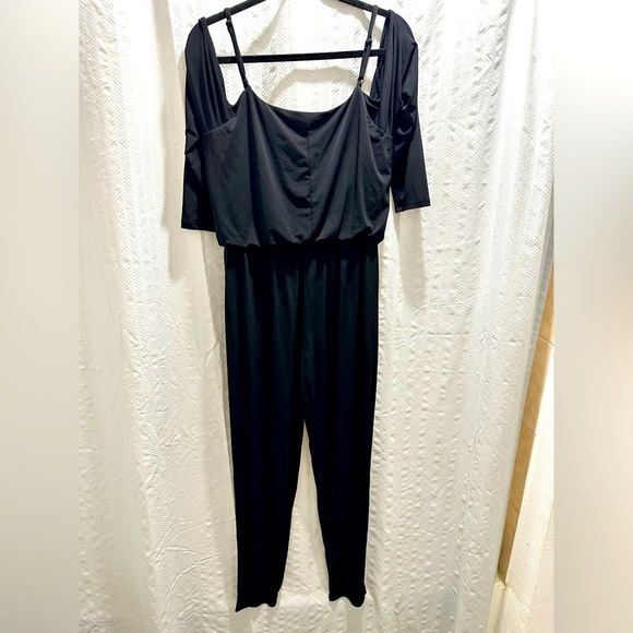 Nicole Miller Jumpsuit Women's Size M Black Open Shoulder Long Sleeve - Picture 4 of 5